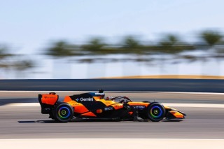 McLaren - A Mercedes és a McLaren munkatársai is a lezárt Bahreinben ragadtak