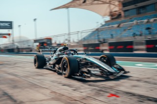 Mercedes - Kémfotósokkal másolták le a Mercedest