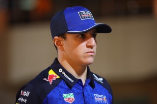 Red Bull Racing - Hadjar a tavalyi rémálom után a győzelmet célozza meg Melbourne-ben