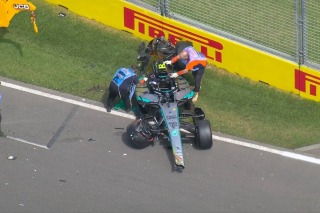 Mercedes - Antonelli brutális balesete sokkolta Melbourne-t az utolsó edzésen (videó)