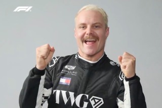 Cadillac - Így örült Bottas, amikor megtudta, hogy eltörölték az öthelyes rajtbüntetését (videó)