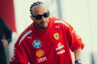 Ferrari - Damon Hill szerint Hamilton már Leclerc helyét is elfoglalja a Ferrarinál