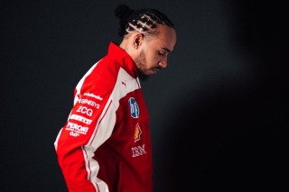 Ferrari - Hamilton egy kacsintással jelezte, mennyit változott a Ferrarinál