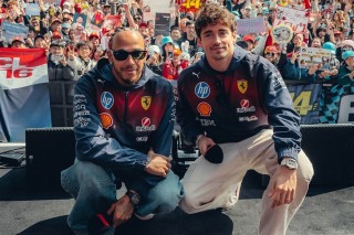 Ferrari - Repedések Leclerc pajzsán – Hamilton módszere már a Ferrarin belül is átrendezi az erőviszonyokat
