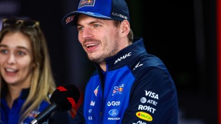 Red Bull Racing - Egy kislány odaszúrt Verstappennek – a világbajnok reakciója mindent vitt