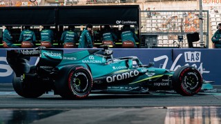 Aston Martin - Honda: A Japán Nagydíj után az egyik Aston Martint egyenesen a gyárba vittük