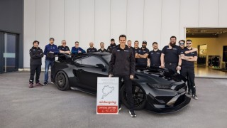 Letarolta a Zöld Poklot a Ford Mustang, felfoghatatlan köridővel sokkolták a riválisokat (videó)