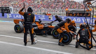 McLaren - Szakértő: ez lehet a hétvége, amikor a McLaren ráijeszt a Mercedesre