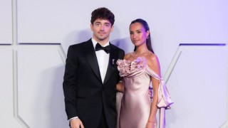 Ferrari - Charles Leclerc egy nagyon szerencsés férfi - kivételes szépség a felesége