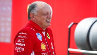Ferrari - Megoldhatatlan feladat elé nézne Vasseur, ha bajnokesélyes autót kapna Leclerc és Hamilton