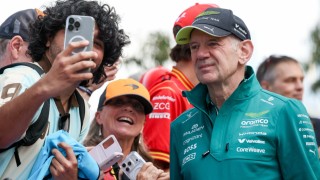 Aston Martin - Kórház vagy nyaralás? Teljes a zűrzavar Adrian Newey eltűnése körül