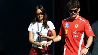Ferrari - Durva beszólás érte Leclerc feleségét, Alexandra nem hagyta szó nélkül