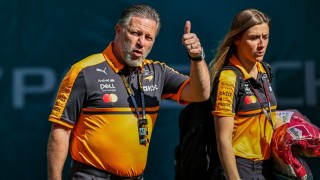 Red Bull Racing - A McLaren vezére az adatok védelmére figyelmezteti a Red Bullt Lambiase kapcsán