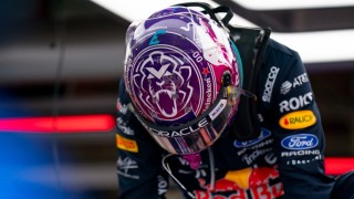 Megérkezett a videó, amitől felpörgött az autósport - Max Verstappen is rajthoz áll