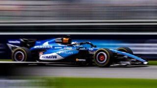 Williams - Hősként ünnepli az állatvédő szervezet az autóját összetörő Albont