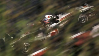 Két futamra eltiltották az F1-es csapatot egy rejtett trükk miatt