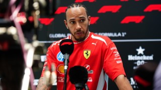 Ferrari - Hamilton: Nekünk is adjanak helyet az asztalnál, ha a szabályokról kell dönteni