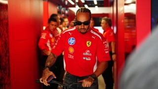 Ferrari - Lewis Hamilton végre elárulta, mivel játszik szabadidejében