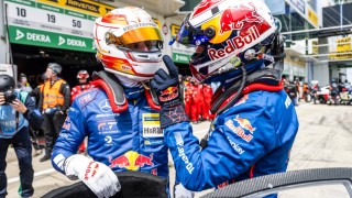 Mercedes - Juncadella megszólalt a drámai kiesés után, szerinte sem Max Verstappen a hibás