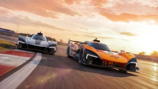 McLaren - Először gurult pályára a McLaren új hypercarja, elindult a visszatérés hosszú útja