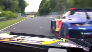 Red Bull Racing - „Tu tu du du, Max Verstappen” - Verstappen dalra fakasztotta riválisát a Nürburgringen