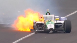 Óriási becsapódás történt az Indy 500-on (videó)