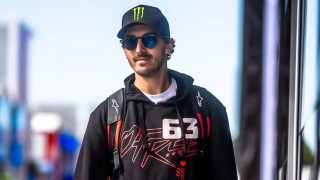 Bagnaia kiborult, alig járnak el a versenyzők a biztonsági megbeszélésekre
