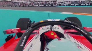 Ferrari - Videón Leclerc „kirándulásai”, amik 20 másodpercébe kerültek a monacóinak