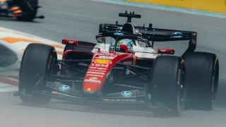 Ferrari - Megszületett az FIA döntése Leclerc és Russell utolsó körös csatája után