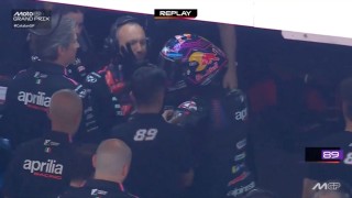 Martin nekiesett az Aprilia vezetőjének Barcelonában, majd bocsánatot kért – videón a jelenet