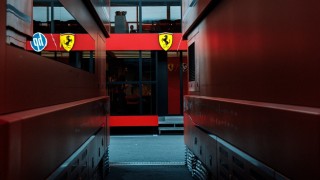 Mercedes - A Ferrari zseniális sakkhúzása teljesen megbénította a Mercedest Barcelonában
