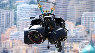 Red Bull Racing - Darabokra tört F1-es Red Bull Monacóból – ez csúnyán kukára lett zúzva