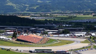 Hőségriadó Spielbergben, az év legforróbb hétvégéje fojtogathatja az F1-es mezőnyt