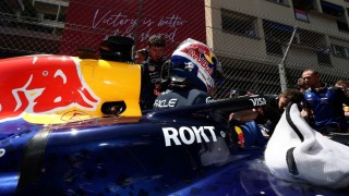 Red Bull Racing - Onboard videón Max Verstappen hatalmas drámája a Monacói Nagydíjról