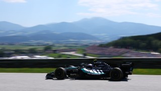 Mercedes - Káosszal és technikai hibákkal indult a hétvége, Antonelli az élen Spielbergben