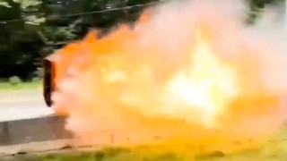 Hajmeresztő baleset a gyorsulási versenyen – centiken múlt a tragédia (videó)
