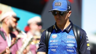 Red Bull Racing - Kiborult a Red Bull pilótája a túlbonyolított rajtprocedúra miatt