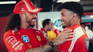 Ferrari - Elege lett és otthagyta a pályát, majd ferraris karrierje legjobb időmérőjét futotta Hamilton