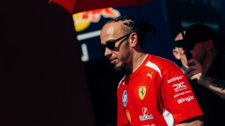  és  - Coulthard szerint érthetetlen öngóllal nehezítette meg Hamilton dolgát a Ferrari