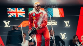 Ferrari - Rá sem lehet ismerni Lewis Hamiltonra a Ferrarinál