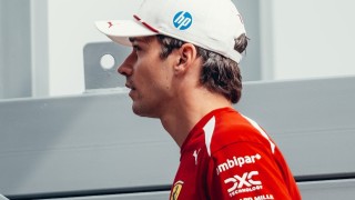 Ferrari - Charles Leclerc-nek elege van a hibákból, teljesen új arcát mutatja a Ferrarinál