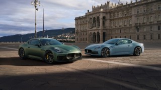 Erősebb motorokkal és látványosabb külsővel frissült a Maserati GranTurismo és GranCabrio