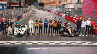McLaren - Alonso az Aston Martin küszködése ellenére is együtt ünnepelt a McLarennel (videó)