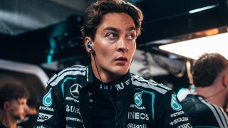 Mercedes - Megszületett a titkos paktum George Russell és a Mercedes között