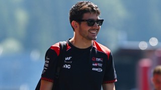 Haas - Leánykérés a Magyar Nagydíjon – Esteban Ocon közelről nézte végig a megható pillanatot
