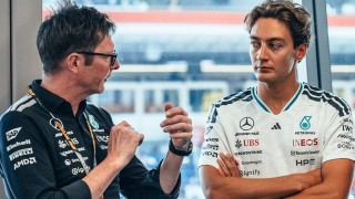 Mercedes - Teljes a homály a Mercedesnél, Russell nem érti a Ferrari tempóját