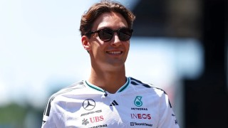 Hatalmas dráma Ausztriában, Verstappen a falban végezte, Russell sárgák között brillírozott a kaotikus időmérőn