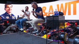 Red Bull Racing - Verstappen jubileuma miatt különleges lépésre szánta el magát a Red Bull