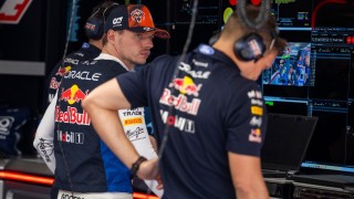 Red Bull Racing - Kiderült, mi okozta Verstappen balesetét - bocsánatot kért a Red Bull