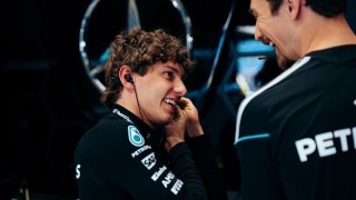 Mercedes - Antonelli nem akar mindenáron Russell elé kerülni